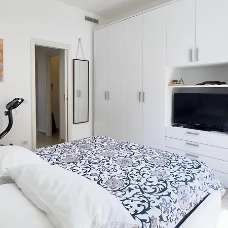 Apartment Queen Elena Luxury Genoa