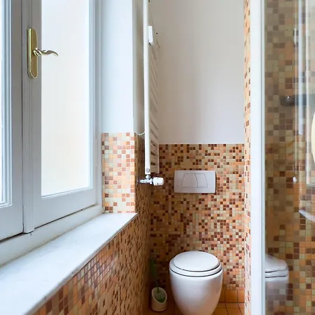 Queen Elena Luxury Genova