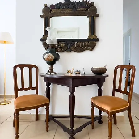 Queen Elena Luxury Genova