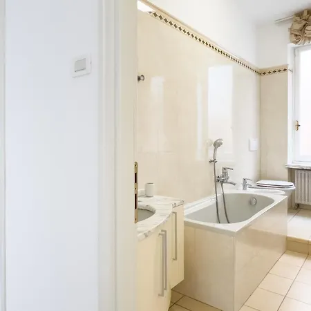 Queen Elena Luxury Appartement Genua